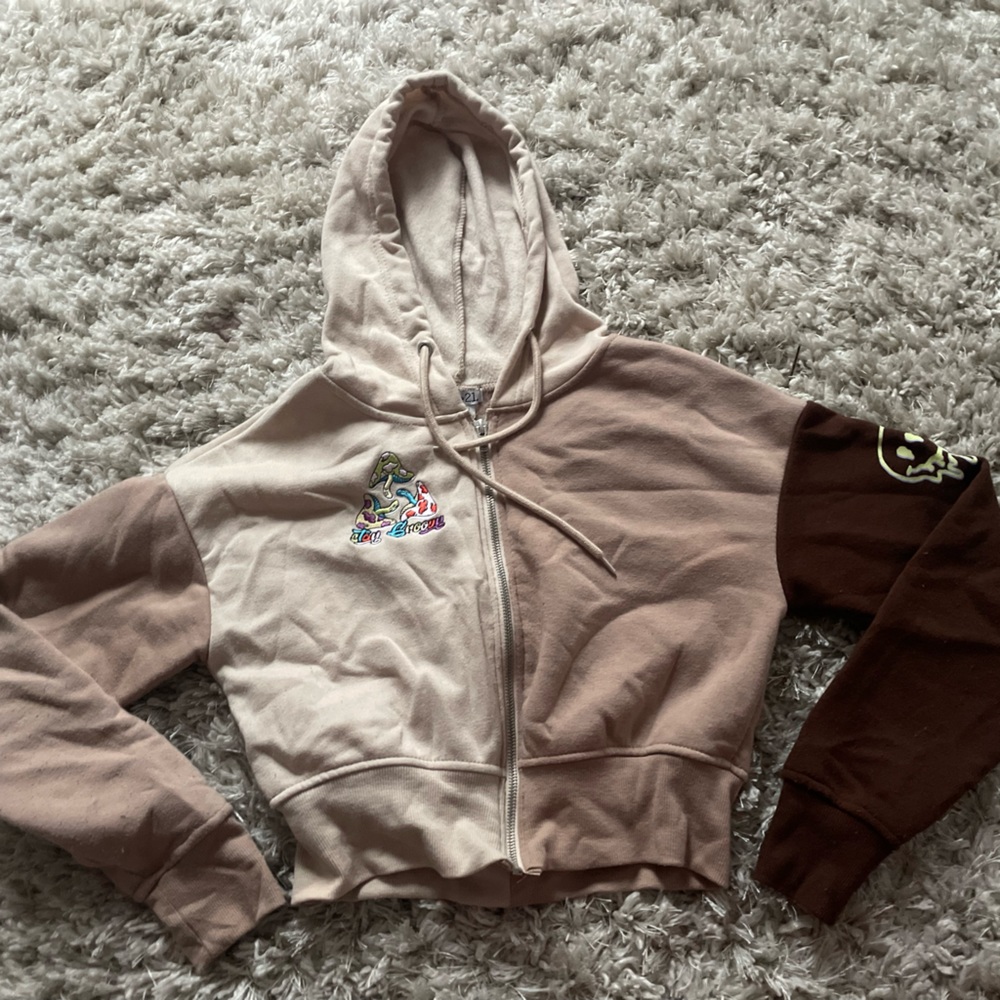 Cropped zip up